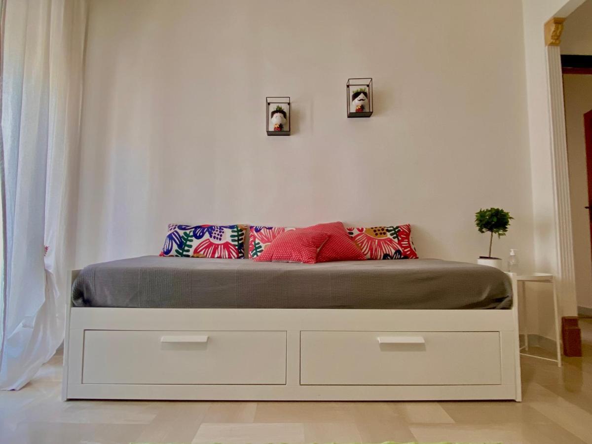 Guest House Service - Game Apartment Modugno Exterior photo